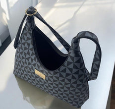ZOE BLACK HANDBAG