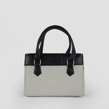 Chic White Crossbody bag