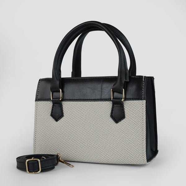 Chic White Crossbody bag