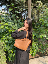 SWIFT BLACK TOTE BAG